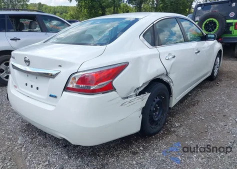 2014 Nissan Altima 2.5/2.5 S/2.5 Sl/2.5 Sv z USA, uszkodzony, nr VIN 1N4AL3AP5EC288165